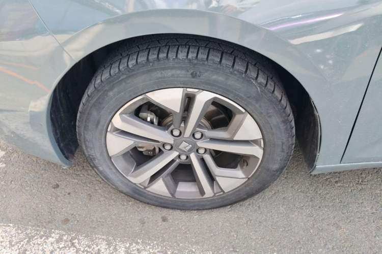 Used Baojun RC-5 2020 RC-5W 1.5T CVT Smart Shine Flagship Model Left Front Wheel Hub