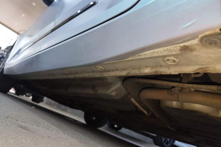 Used Baojun RC-5 2020 1.5L Manual Smart Luxury Edition Left Side Sill