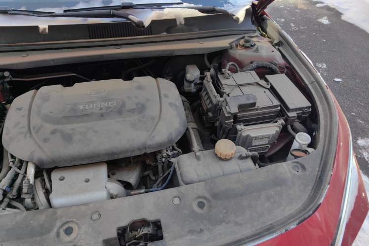 Used Baojun RC-5 2020 1.5T CVT Smart Luxury Edition Engine Bay Left