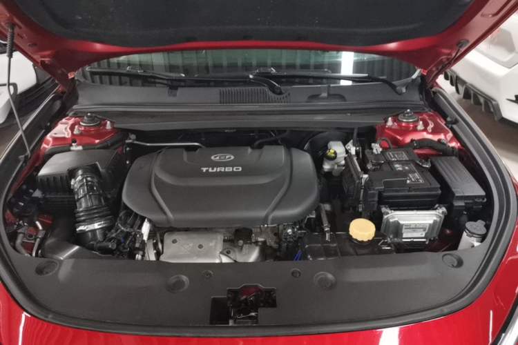 Used Baojun RC-5 2020 1.5T CVT Smart Shine Flagship Edition Engine Bay