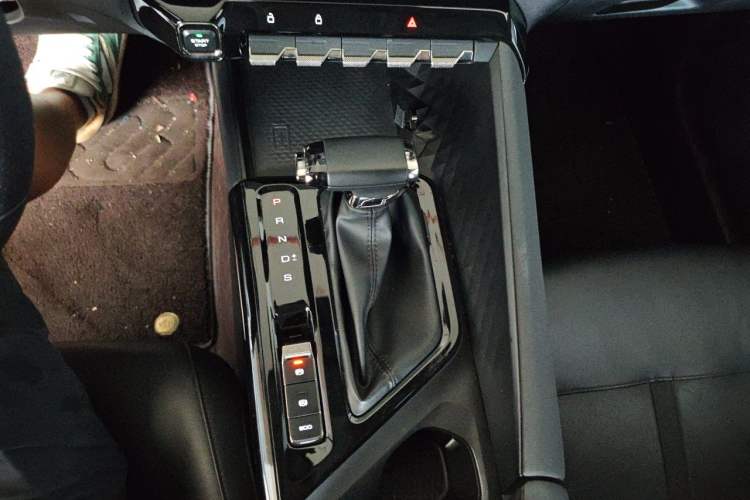 Used Baojun RC-5 2020 1.5T CVT Smart Shine Prestige Edition Gear Lever