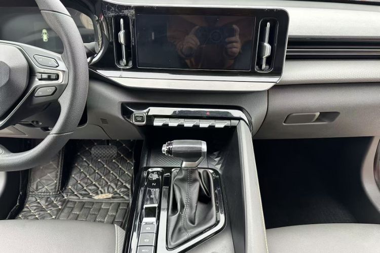 Used Baojun RC-5 2020 1.5T CVT Smart Luxury Edition Interior 10