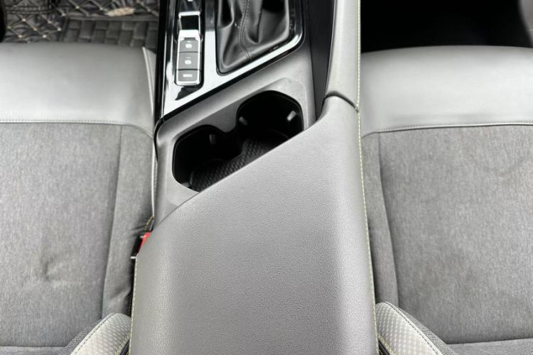 Used Baojun RC-5 2020 1.5T CVT Smart Luxury Edition Interior 11