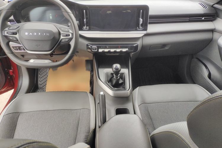 Used Baojun RC-5 2020 1.5L Manual Smart Luxury Edition Interior 3