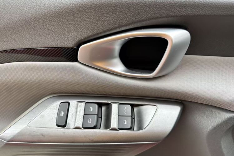 Used Baojun RC-5 2020 1.5T CVT Smart Luxury Edition Interior 6