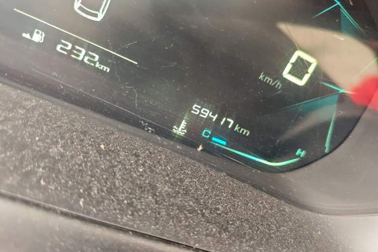 Used Baojun RC-5 2020 1.5L Manual Zhiyao Elite Edition Odometer Close Up