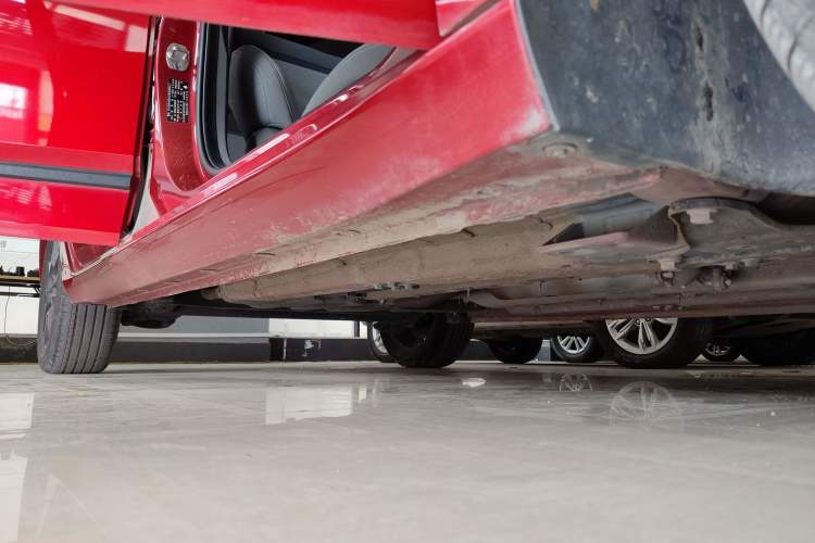Used Baojun RC-5 2020 1.5L CVT Smart Elite Edition Right Side Sill