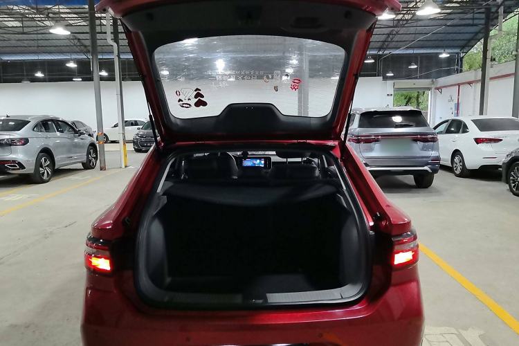 Used Baojun RC-5 2020 1.5T Manual Smart Luxury Edition Trunk