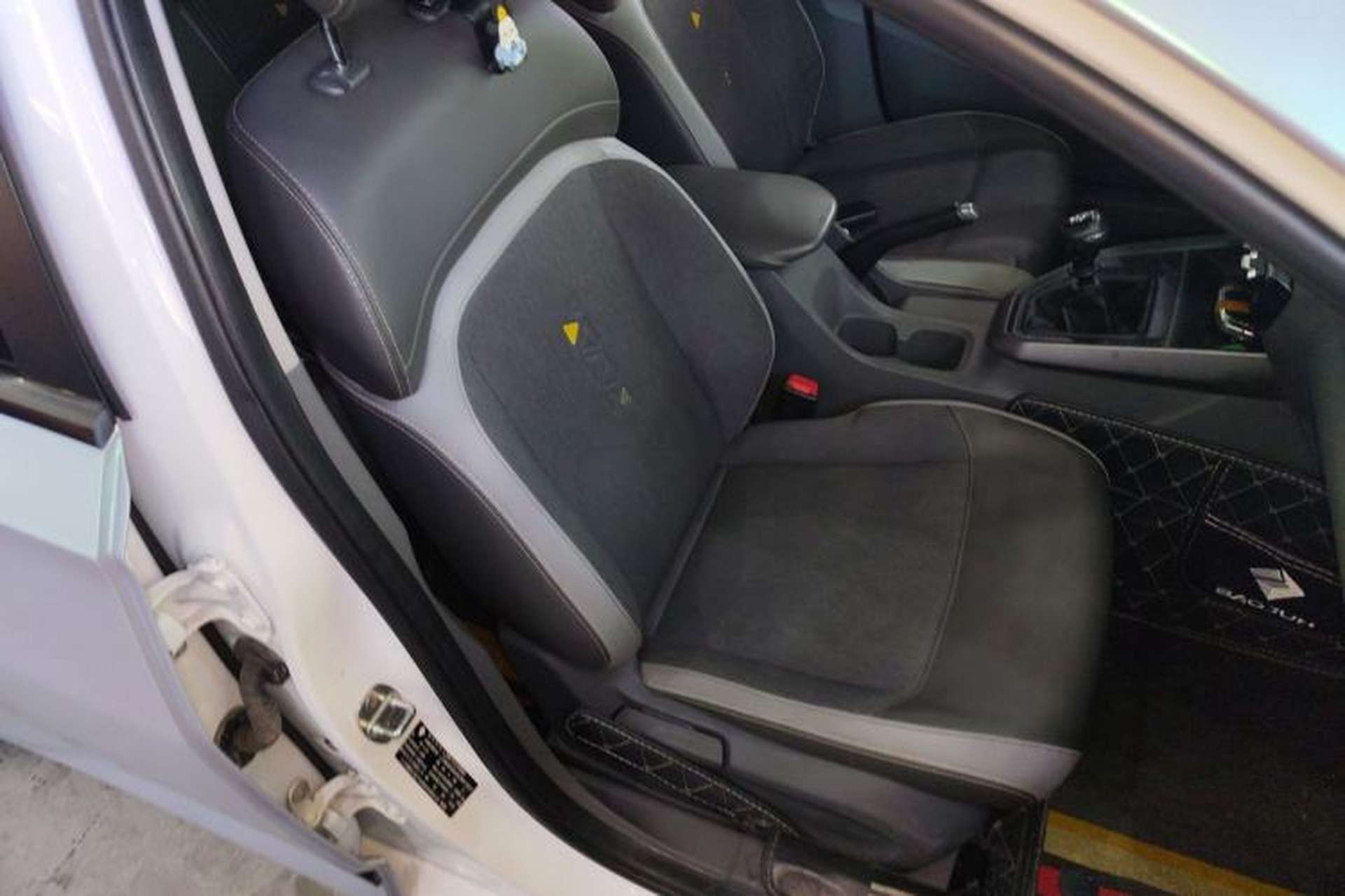 Used Baojun RC-5 2020 1.5L Manual Smart Luxury Edition Right Front Seat