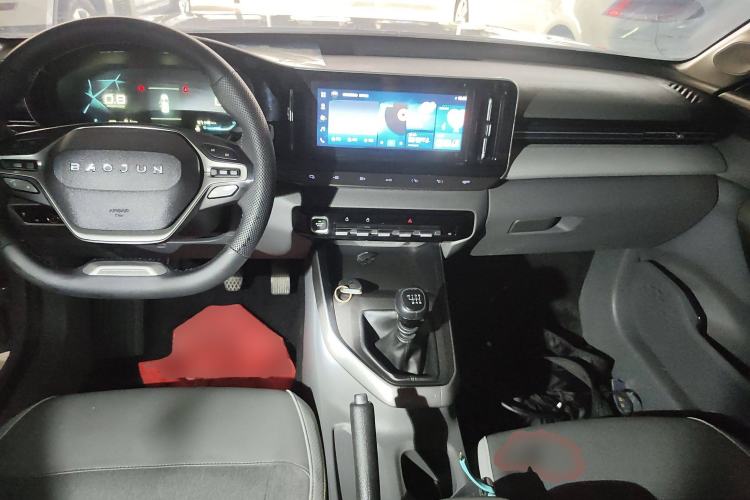 Used Baojun RC-5 2020 1.5L Manual Smart Luxury Edition Center Console