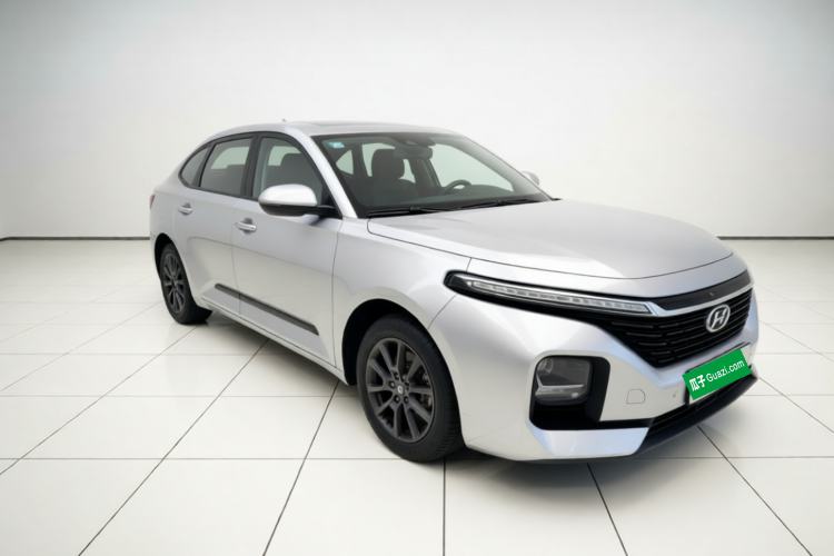 Used Baojun RC-5 2020 1.5L Manual Smart Luxury Edition Front Right 45 Deg