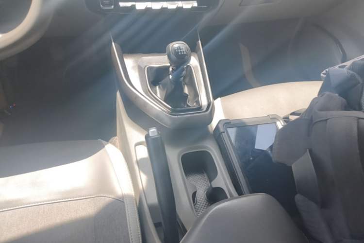 Used Baojun RC-5 2020 1.5L Manual Smart Luxury Edition Gear Lever