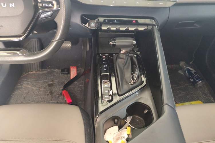 Used Baojun RC-5 2020 1.5T CVT Smart Shine Prestige Edition Gear Lever