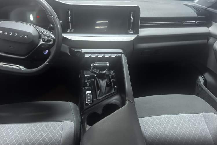 Used Baojun RC-5 2020 1.5L CVT Smart Elite Edition Interior 3