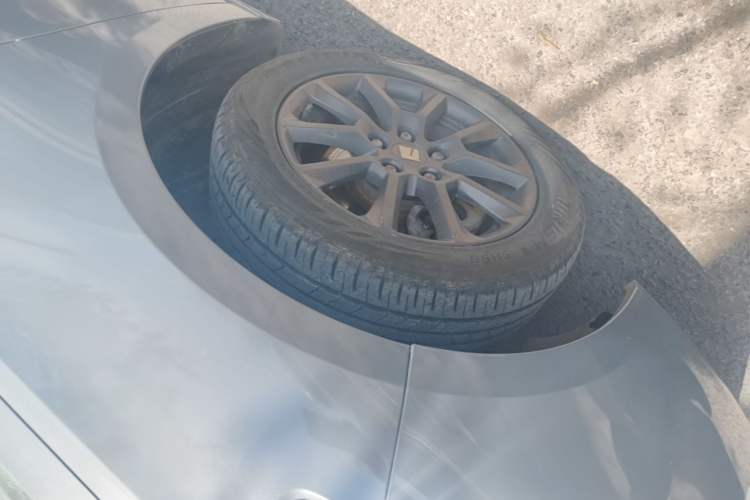 Used Baojun RC-5 2020 1.5L Manual Smart Luxury Edition Left Front Wheel Hub