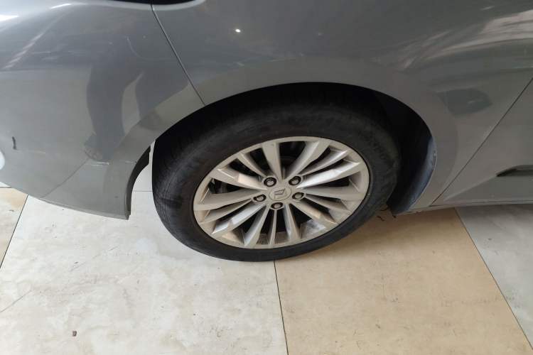 Used Baojun RC-5 2020 1.5T CVT Smart Shine Prestige Edition Left Front Wheel Hub