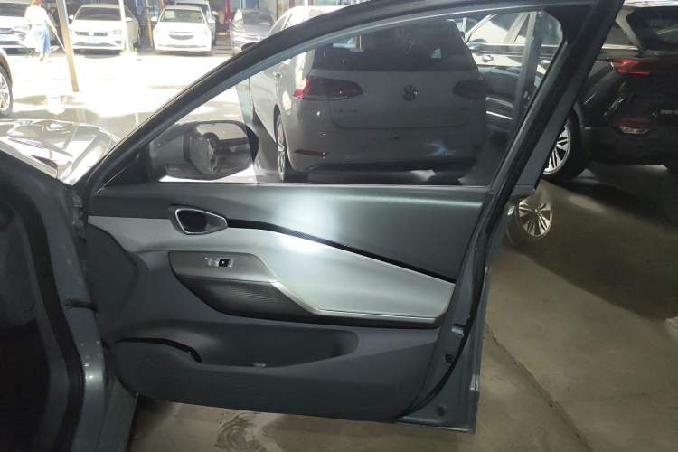 Used Baojun RC-5 2020 1.5L Manual Smart Luxury Edition Right Front Door Interior