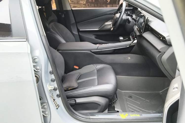 Used Baojun RC-5 2020 RC-5W 1.5T CVT Smart Shine Flagship Model Right Front Seat