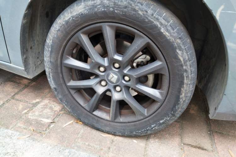 Used Baojun RC-5 2020 1.5L Manual Zhiyao Elite Edition Right Front Wheel Hub