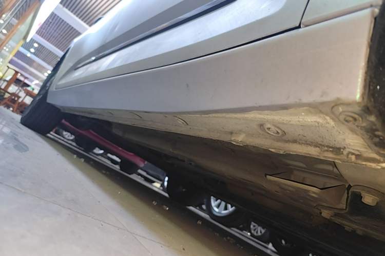 Used Baojun RC-5 2020 1.5L Manual Smart Luxury Edition Right Side Sill