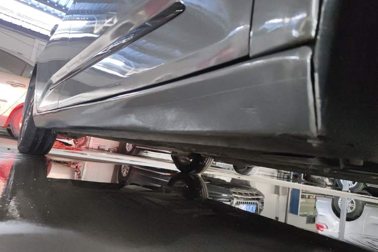 Used Baojun RC-5 2020 1.5L Manual Smart Luxury Edition Right Side Sill