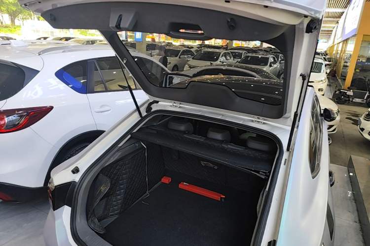 Used Baojun RC-5 2020 1.5L Manual Smart Luxury Edition Trunk