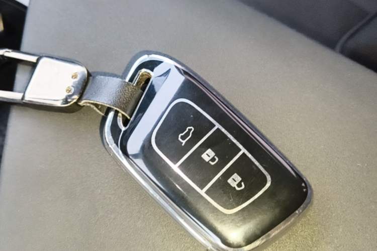 Used Baojun RC-5 2020 RC-5W 1.5T CVT Smart Shine Flagship Model Vehicle Key