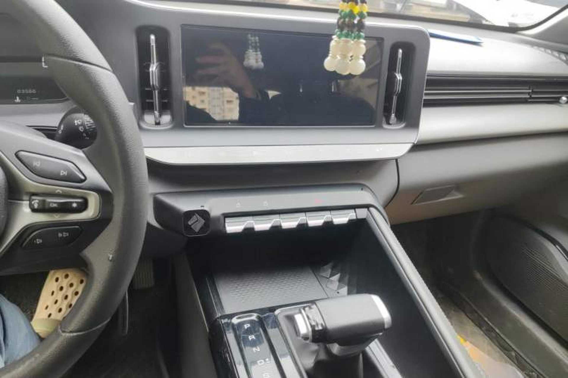 Used Baojun RC-5 2020 1.5L CVT Smart Elite Edition Audio And AC Panel