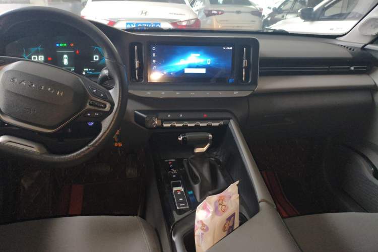 Used Baojun RC-5 2020 1.5L CVT Smart Elite Edition Audio And AC Panel