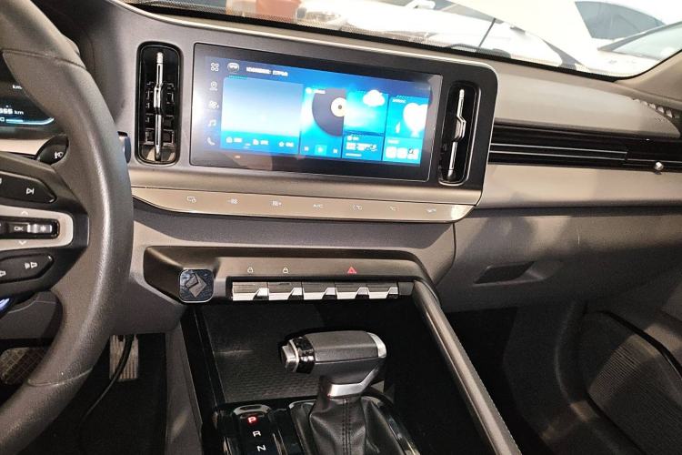 Used Baojun RC-5 2020 1.5L CVT Smart Elite Edition Audio And AC Panel