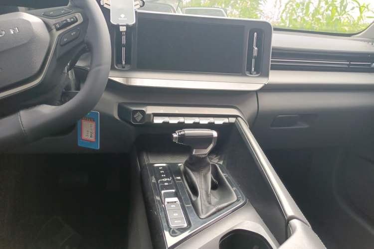 Used Baojun RC-5 2020 1.5L CVT Smart Elite Edition Audio And AC Panel