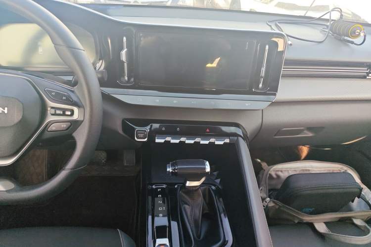 Used Baojun RC-5 2020 1.5T CVT Smart Luxury Edition Audio And AC Panel