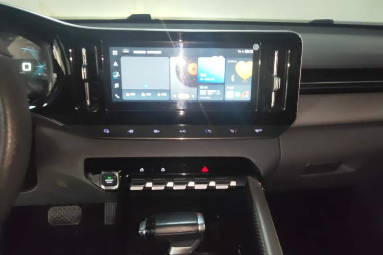 Used Baojun RC-5 2020 1.5T CVT Smart Luxury Edition Audio And AC Panel