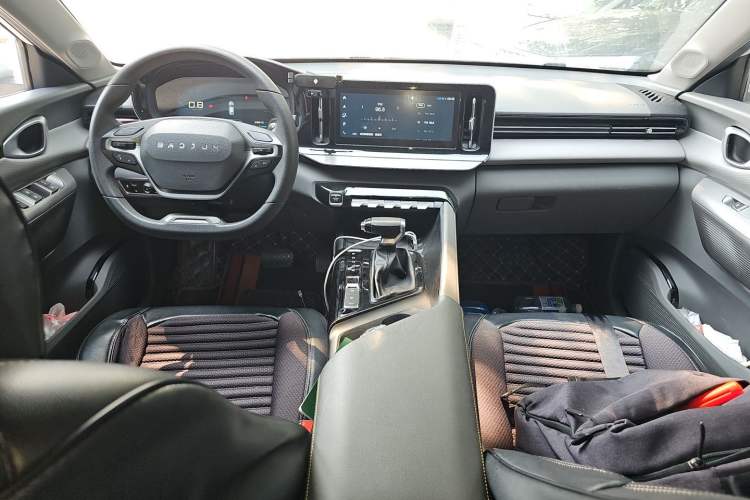 Used Baojun RC-5 2020 1.5T CVT Smart Luxury Edition Center Console