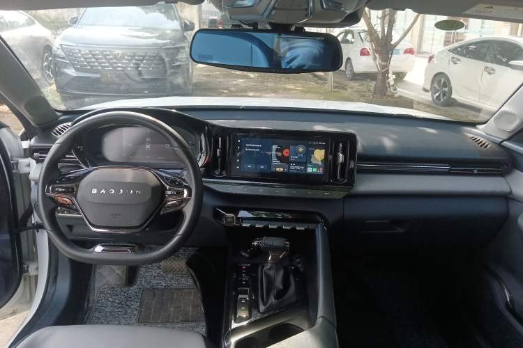 Used Baojun RC-5 2020 1.5T CVT Smart Shine Prestige Edition Center Console
