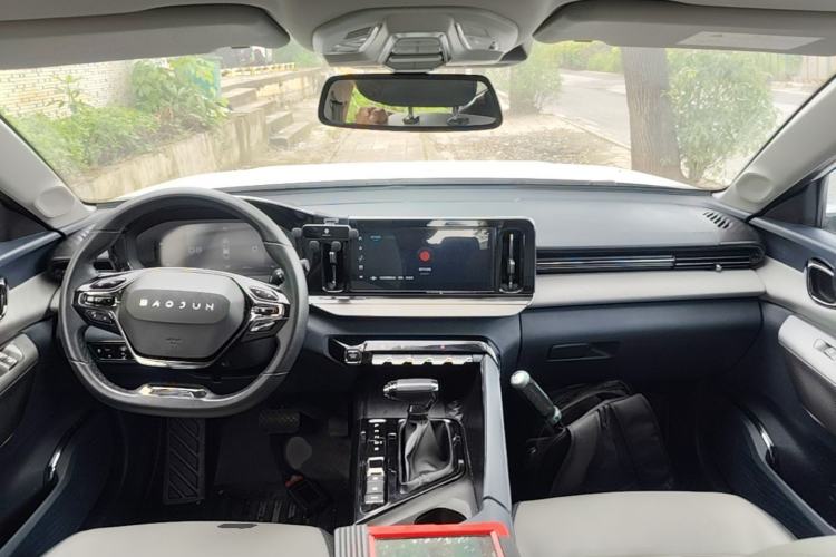 Used Baojun RC-5 2020 1.5T CVT Smart Shine Prestige Edition Center Console