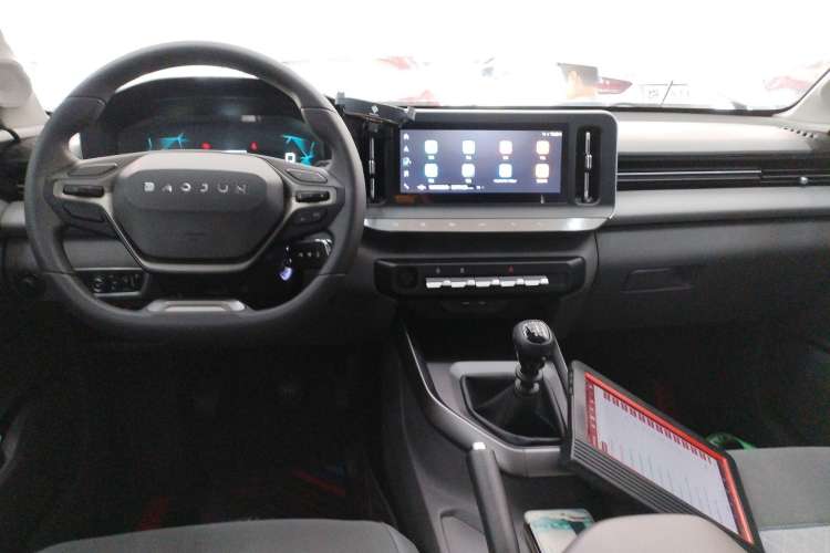 Used Baojun RC-5 2020 RC-5W 1.5L Manual Zhizhao Elite Edition Center Console