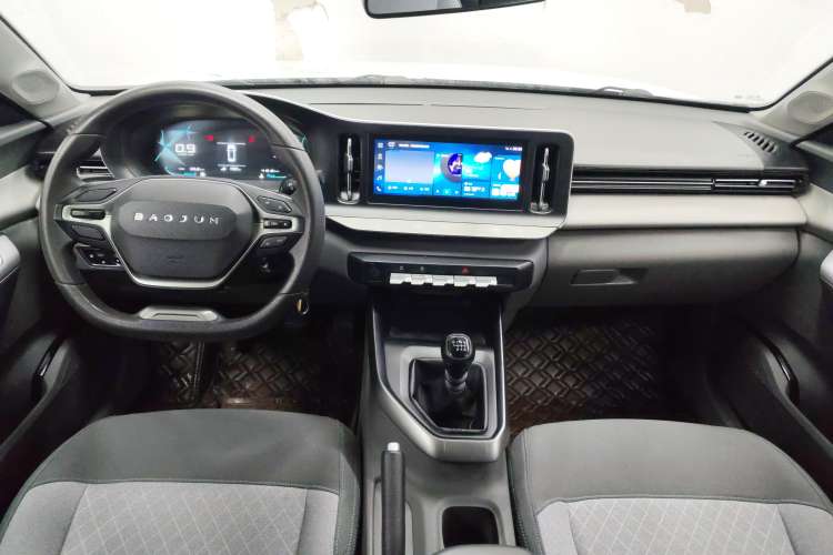 Used Baojun RC-5 2020 1.5L Manual Zhiyao Elite Edition Center Console