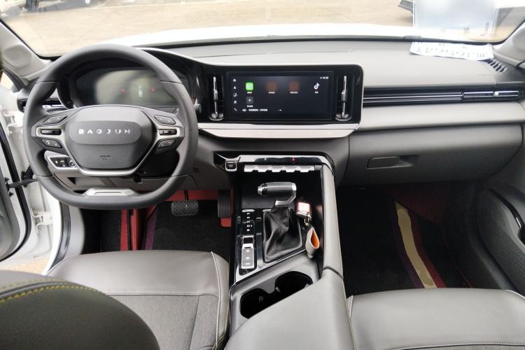 Used Baojun RC-5 2020 1.5T CVT Smart Luxury Edition Center Console