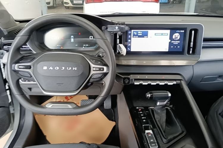Used Baojun RC-5 2020 1.5L CVT Smart Elite Edition Center Console