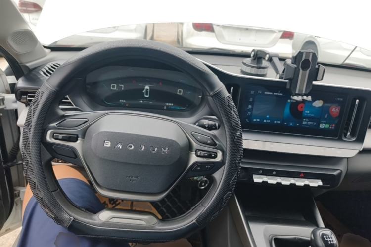 Used Baojun RC-5 2020 1.5L Manual Zhiyao Elite Edition Center Console