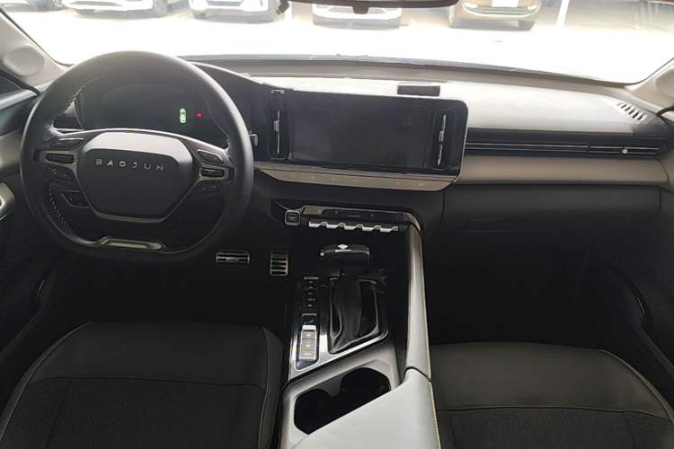Used Baojun RC-5 2020 1.5T CVT Smart Luxury Edition Center Console