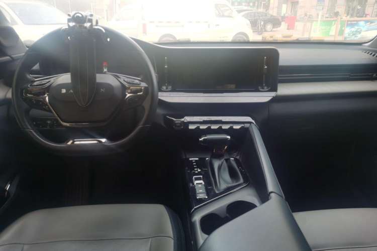 Used Baojun RC-5 2020 1.5T CVT Smart Shine Prestige Edition Center Console