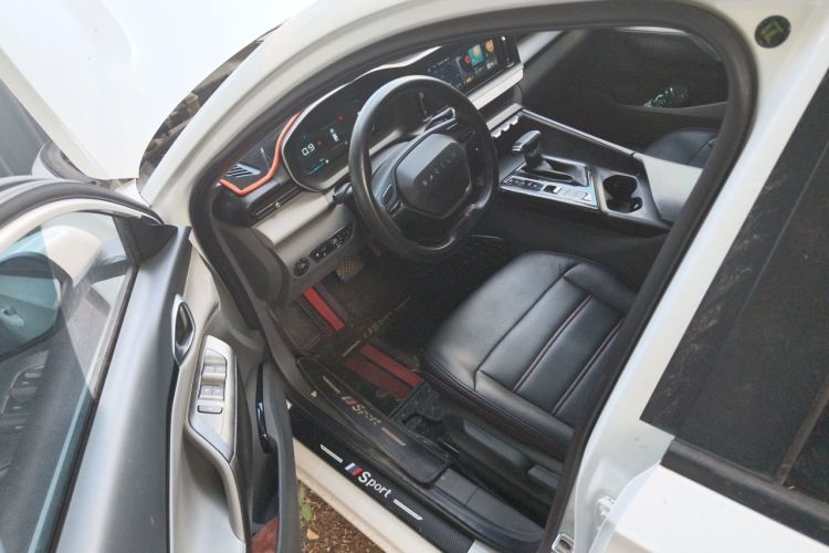 Used Baojun RC-5 2020 1.5L CVT Smart Elite Edition Driver Seat