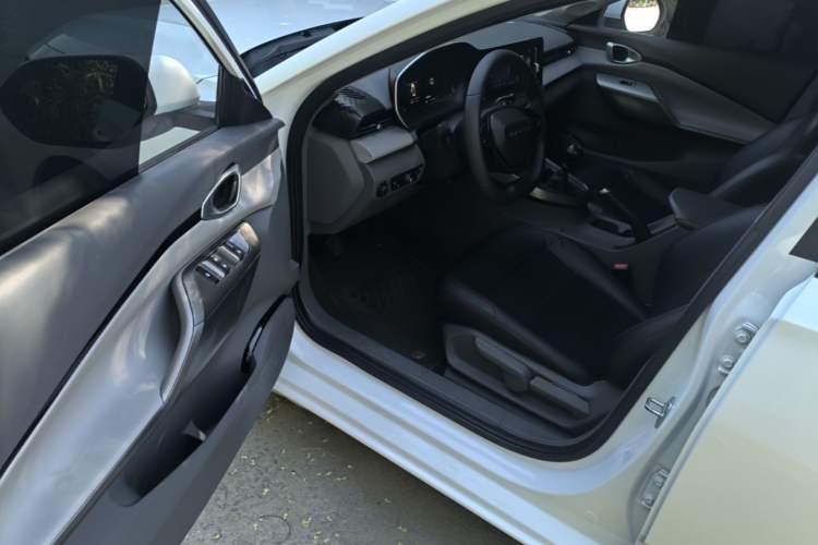 Used Baojun RC-5 2020 1.5L Manual Zhiyao Elite Edition Driver Seat