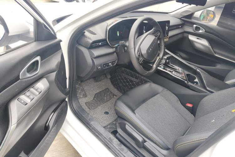 Used Baojun RC-5 2020 RC-5W 1.5T CVT Smart Luxury Edition Driver Seat