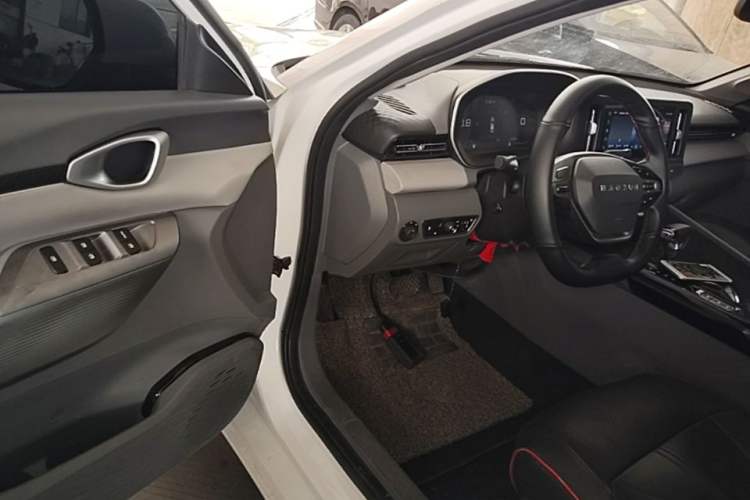 Used Baojun RC-5 2020 1.5L CVT Smart Elite Edition Driver Seat