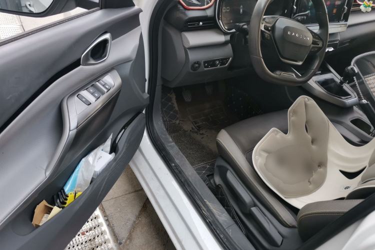 Used Baojun RC-5 2020 1.5L Manual Smart Luxury Edition Driver Seat