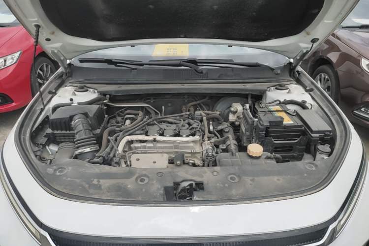 Used Baojun RC-5 2020 1.5T Manual Smart Luxury Edition Engine Bay