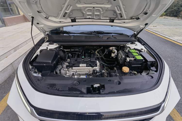 Used Baojun RC-5 2020 1.5L Manual Zhiyao Elite Edition Engine Bay